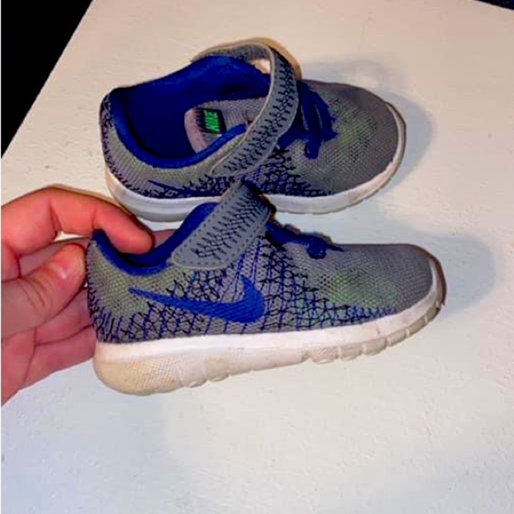 Boy shoes
